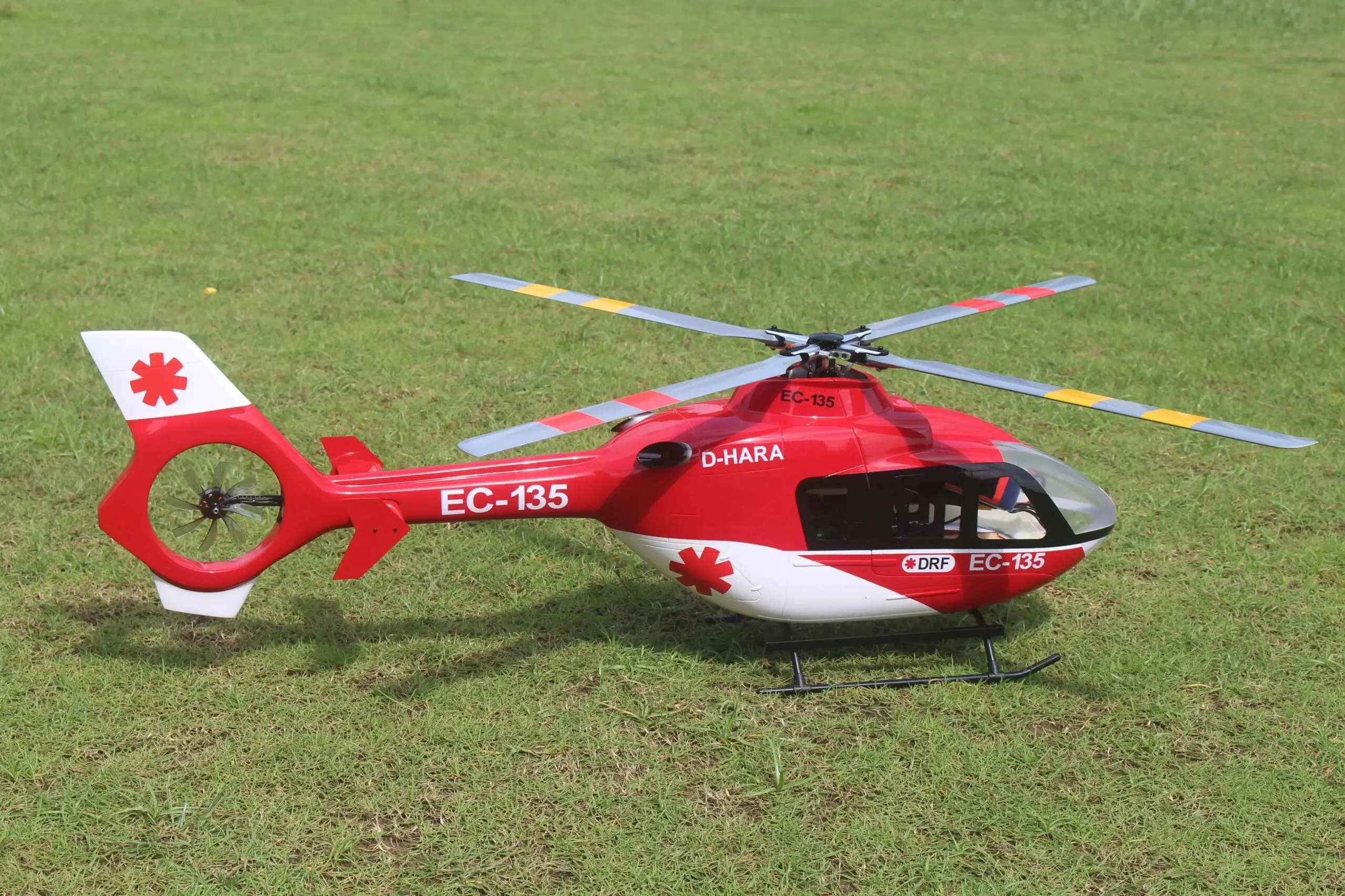 FLISHR EC135 500-Class Scale RC Helicopter – Realistic EMS Replica with L7 GPS Flight Control, Dual IMU, Brushless Tail