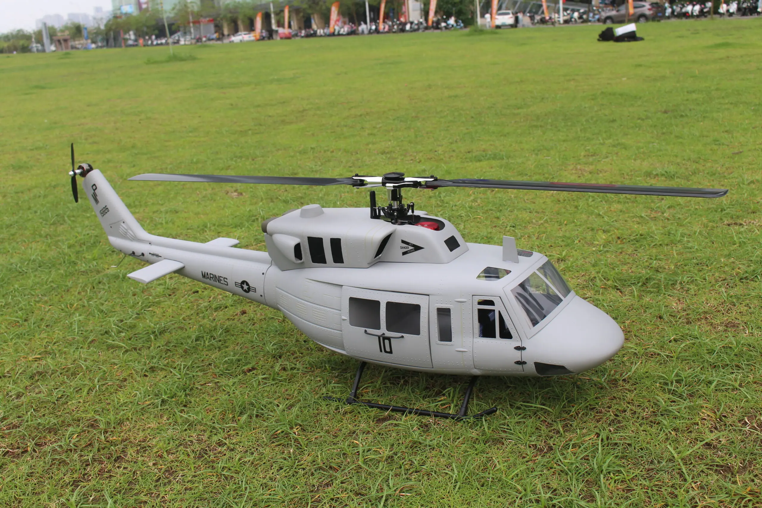 FL500 V2 FLISHRC Roban UH-1N Bell 212 500 Size Helicopter Scale Tow Rotor GPS with L7 Flight Controller RTF – RC Helicopters