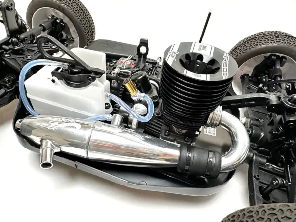 Kyosho Inferno MP10 1:8 RC Nitro REDS Edition – RC Nitro Car – view 2