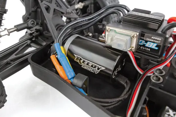 Team Associated Reflex 14t Brushless RTR Truggy – view 9
