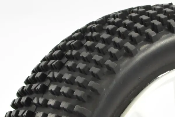 Fastrax 1/8 Premounted Buggy Tyres 'H Tread/10 Spoke" – view 3