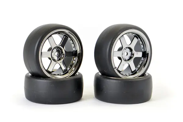 Fastrax 1/10 (4) Drift D1 Tyre W/3mm 6-Spoke Wheel- Bk Chrome – view 2