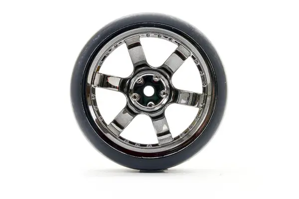 Fastrax 1/10 (4) Drift D1 Tyre W/3mm 6-Spoke Wheel- Bk Chrome – view 3