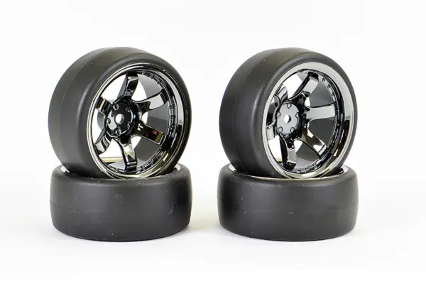 Fastrax 1/10 (4) Drift D1 Tyre W/9mm 6-Spoke Wheel- Bk Chrome – view 2