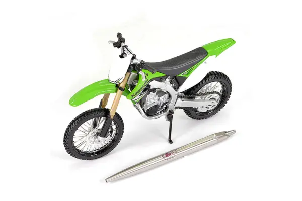 Fastrax 1/18th Scale Scrambler Motorbike 18.7cm X 11cm High – view 3