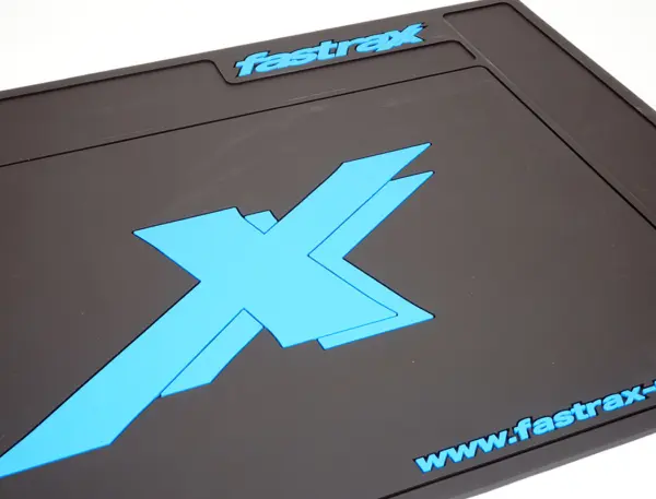Fastrax Medium Rubber Pit Mat - Black 62cm X 42cm – view 3