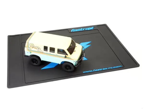 Fastrax Medium Rubber Pit Mat - Black 62cm X 42cm – view 6