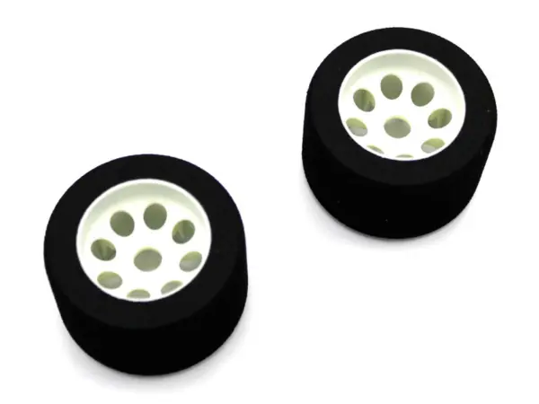Rear Tires Kyosho EP Fantom 4WD (2)