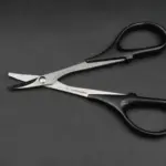 Ciseaux Pour Polycarbonate Koswork (Courbes) – Kyosho Parts