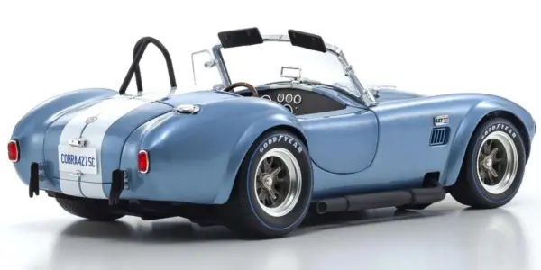 Kyosho 1:18 Shelby Cobra 427 S/C Spider 1962 Light Blue-White – view 2