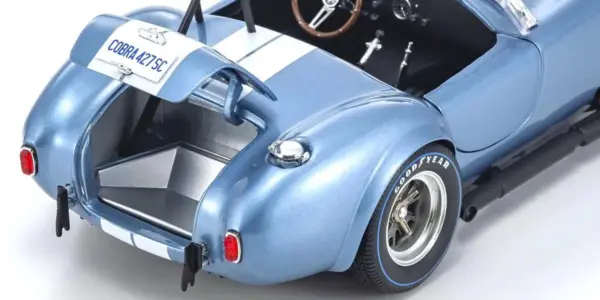 Kyosho 1:18 Shelby Cobra 427 S/C Spider 1962 Light Blue-White – view 8