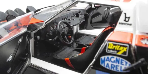 Kyosho 1:18 Lancia Stratos Hf Pirelli w.rohrl Hunsruck 1978 nr.1 – view 12