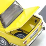 Kyosho 1:18 BMW 2002 Tii 1972 Yellow – Diecast static models