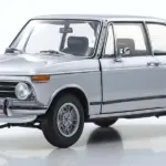 Kyosho 1:18 BMW 2002 Tii 1972 Silver – Diecast static models