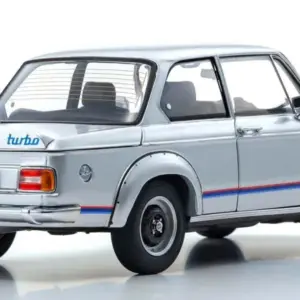 Kyosho 1:18 BMW 2002 Turbo 1974 Silver – Diecast static models