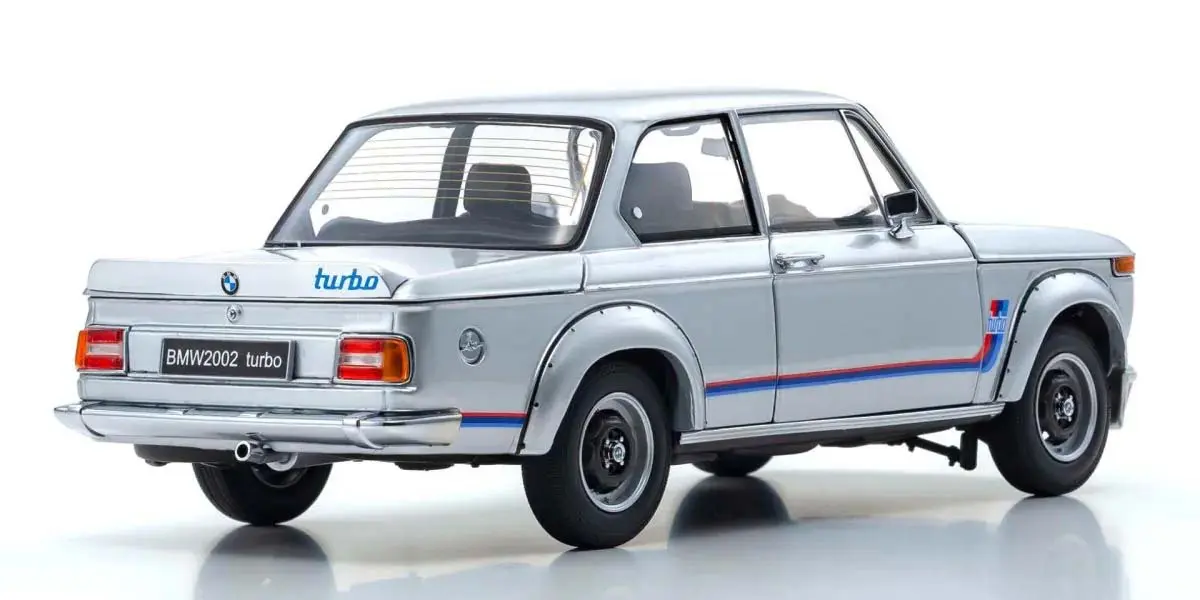 Kyosho 1:18 BMW 2002 Turbo 1974 Silver – Diecast static models