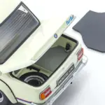 Kyosho 1:18 BMW 2002 Turbo 1974 White – Diecast static models