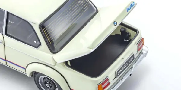 Kyosho 1:18 BMW 2002 Turbo 1974 White – view 8