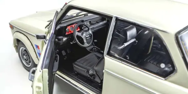 Kyosho 1:18 BMW 2002 Turbo 1974 White – view 9