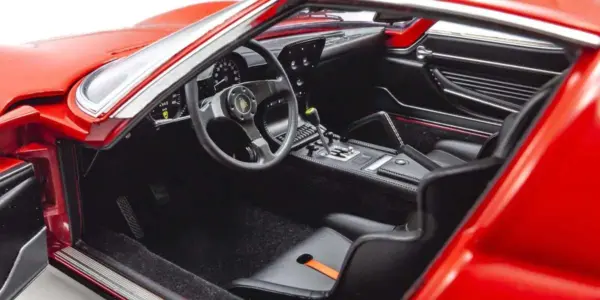 Kyosho 1:12 Lamborghini Miura SVR 1970 Red – view 5