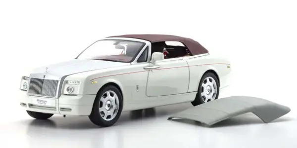Kyosho 1:18 Rolls-Royce Phantom Drophead Coupé 2007 English White – view 4