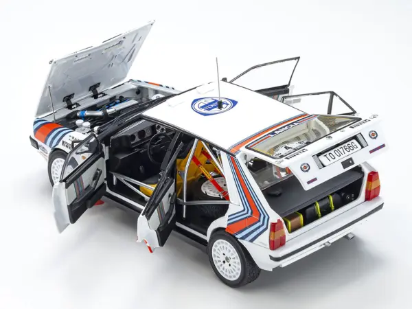 Kyosho 1:18 Lancia Delta Hf 4wd 1000 Lakes 1987 Team Lancia nr.4 – view 3