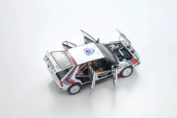 Kyosho 1:18 Lancia Delta Hf 4wd 1000 Lakes 1987 Team Lancia nr.4 – view 4