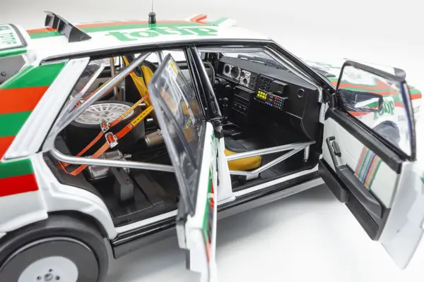 Kyosho 1:18 Lancia Delta Hf 4wd Targa Florio 1987 Team Totip nr.1 – view 7