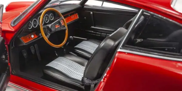 Kyosho 1:18 Porsche 911 2.0 (901) 1964 Signal Red – view 5
