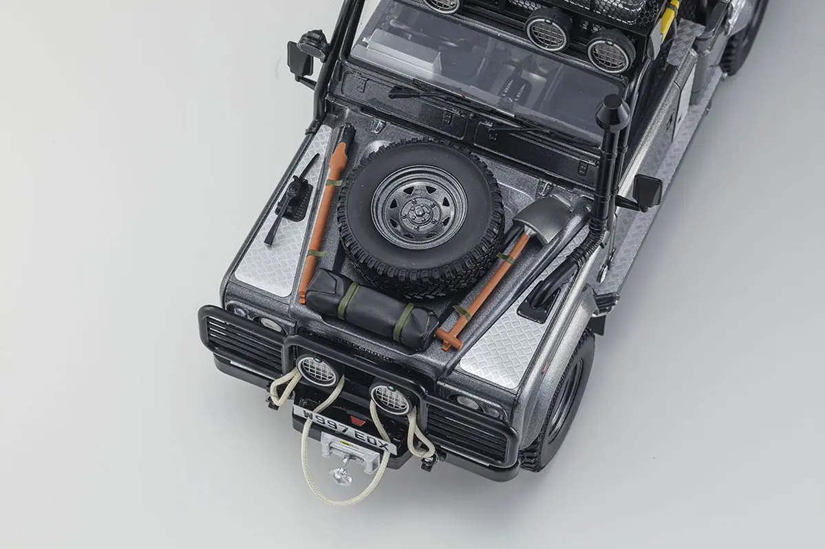 Kyosho 1:18 Resin Land Rover Defender 2001 Tomb Raider Edition – RC Cars