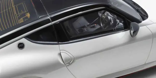 Kyosho 1:18 Resin Samurai Collection Nissan Fairlady Z 2024 White – view 5