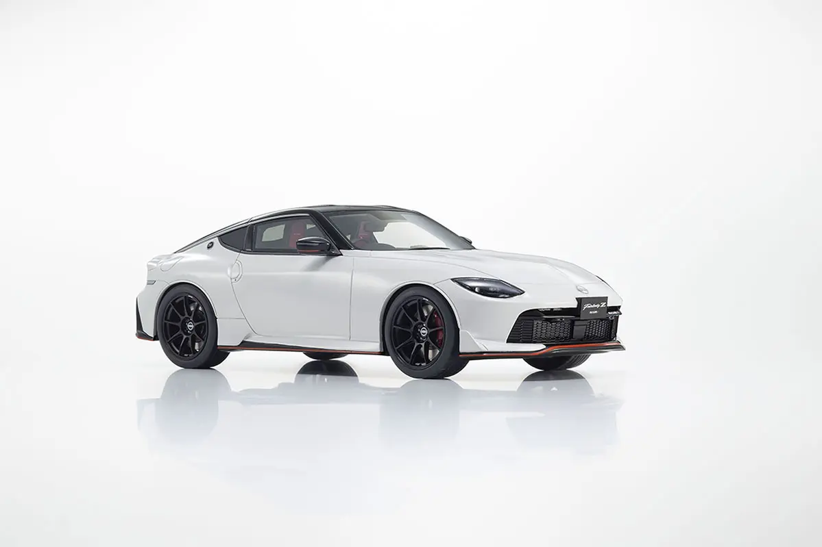 Kyosho 1:18 Resin Samurai Collection Nissan Fairlady Z 2024 White – RC Cars