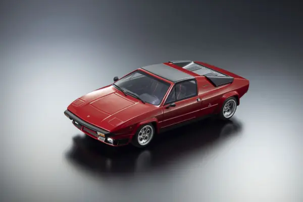 Kyosho 1:18 Resin Samurai Collection Lamborghini Silhouette Red – view 3