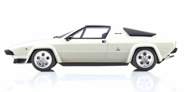 Kyosho 1:18 Resin Samurai Collection Lamborghini Silhouette White – view 4