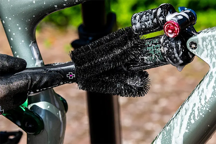 Muc-Off 5x Brush Set – RC Cars