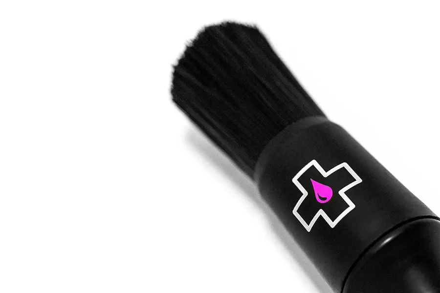 Muc-Off Small Drivetrain Detailing Brush – RC Cars