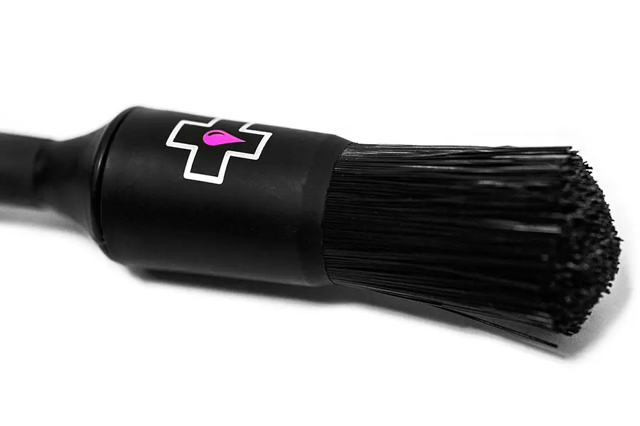 Muc-Off Small Drivetrain Detailing Brush – RC Cars