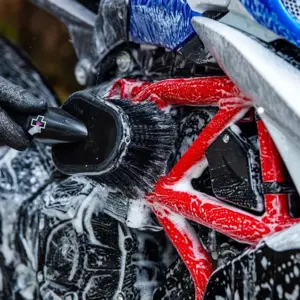 Muc-Off Soft Washing Brush – RC Cars