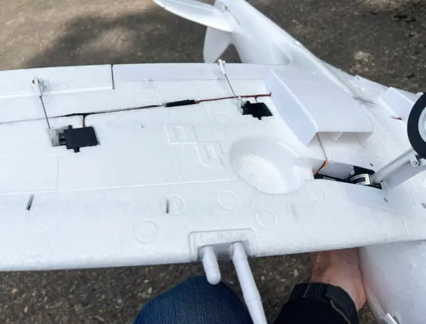 Xfly Supermarine Spitfire Mkix Bare Foam 1200mm Without Tx/Rx/Bat – view 2
