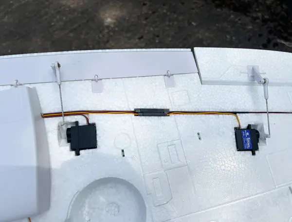 Xfly Supermarine Spitfire Mkix Bare Foam 1200mm Without Tx/Rx/Bat – view 3
