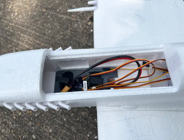 Xfly Supermarine Spitfire Mkix Bare Foam 1200mm Without Tx/Rx/Bat – view 20
