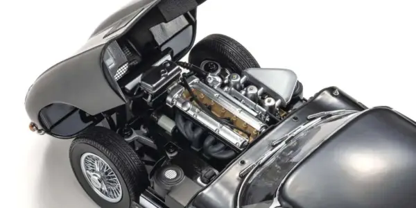 Kyosho 1:18 Jaguar E-Type 3.8l Coupe Mk1 1961 Black – view 12