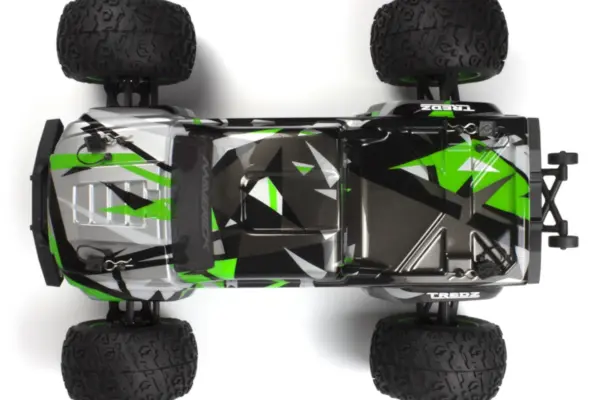 Maverick Rc Quantum2 Mt Flux 1/10th Monster Truck - Green – view 3