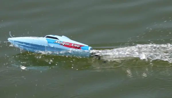 Joysway Magic Vee V6 Electric Abs 270mm Brushed 2.4g RTR Boat – RC Speed Boat – view 7