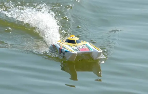 Joysway Smart Cat Electric Abs 420mm Brushed 2.4g RTR Boat – RC Speed Boat – view 10