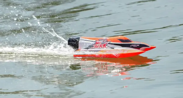 Joysway Mad Shark V2 F1 Brushless Electric Abs 443mm 2.4g Artr Boat – RC Speed Boat – view 3