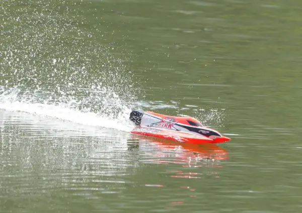 Joysway Mad Shark V2 F1 Brushless Electric Abs 443mm 2.4g Artr Boat – RC Speed Boat – view 7