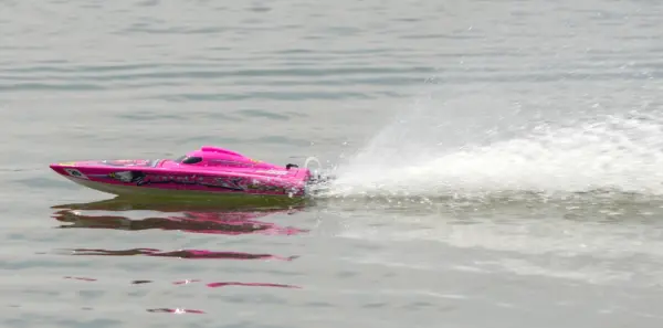 Joysway Rocket V2 Deep v Brushless Electric Abs 620mm 2.4g RTR Boat – RC Speed Boat – view 7