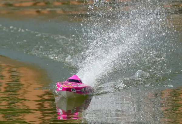 Joysway Rocket V2 Deep v Brushless Electric Abs 620mm 2.4g RTR Boat – RC Speed Boat – view 16