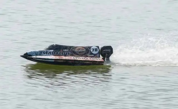 Joysway Mad Flow V3 Brushless F1 Electric Abs 590mm 2.4g Artr Boat – RC Speed Boat – view 13